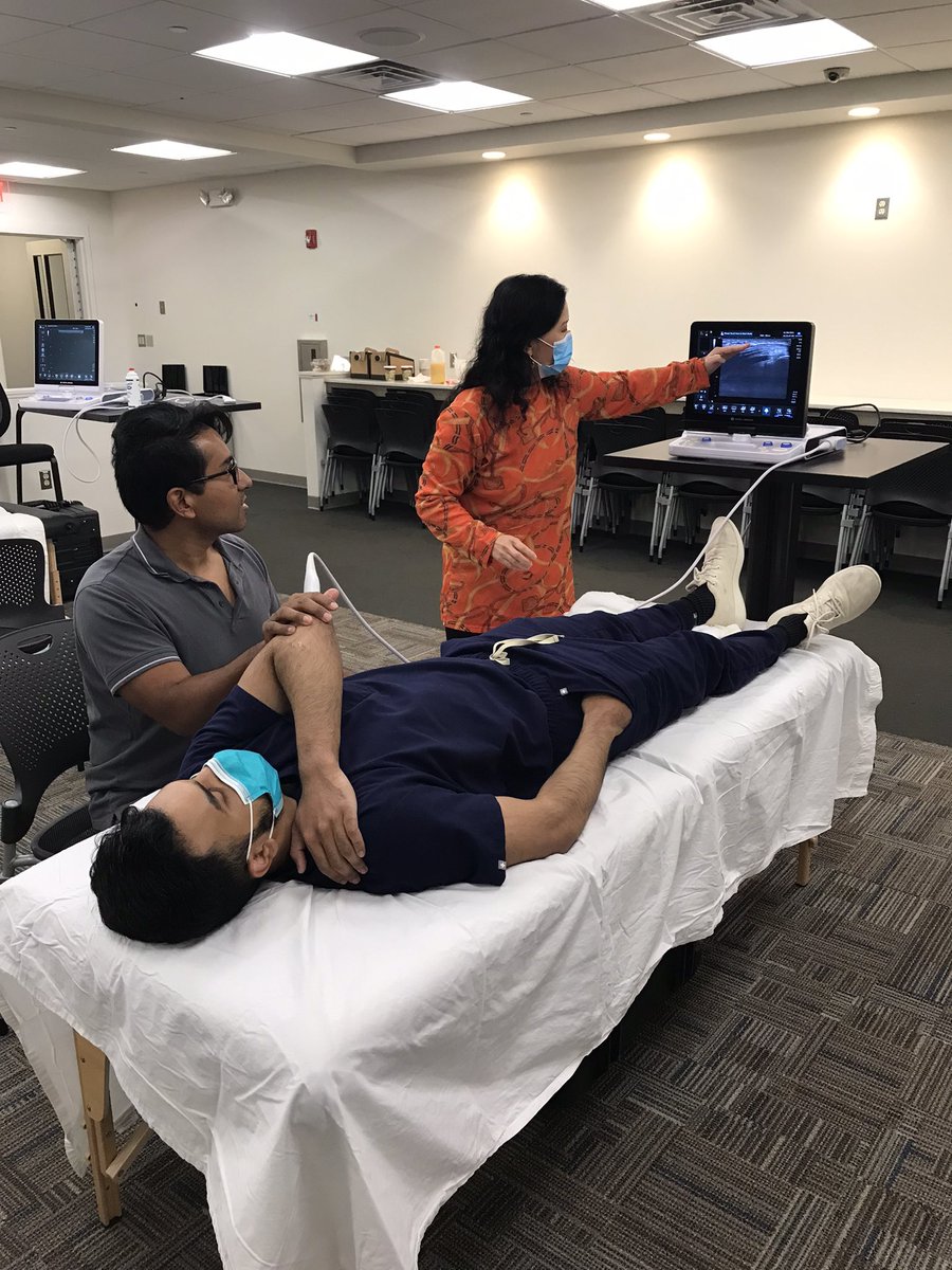 glohwangMD's tweet photo. Another fantastic ultrasound workshop today, focusing on the elbow. Next month (12/4) will be in the hand/wrist, hope u can join us in person. Today we had enough instructors to provide one on one teaching! My student got to scan the whole time during break out sessions! https://t.co/h3tmZvkFop