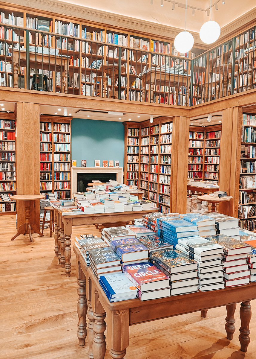 BooksNest's tweet photo. I visited the new location for @ToppingsBath today and wow! This shop has always been amazing but this new location is absolutely stunning, a maze of fiction to explore. I loved it! https://t.co/7t92WIiv2q