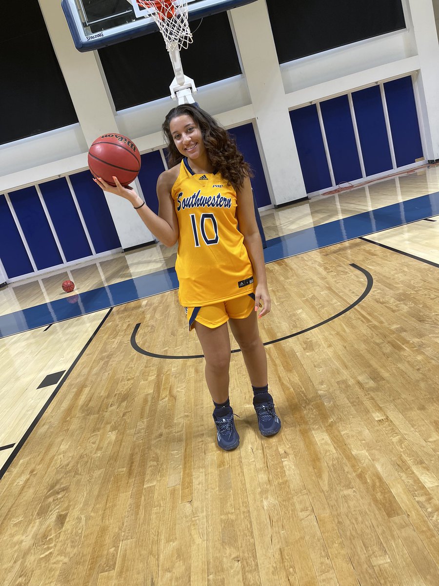 Yeap that’s right and another 1….  Help me wish <a href="/jstorr_11/">Jaleah Storr</a> a Happy Birthday!!!   We live you Jaleah and keep representing and well wishes during your recovery!!!!  #omgstateofmind <a href="/GSW_WBasketball/">GSW WBasketball</a>