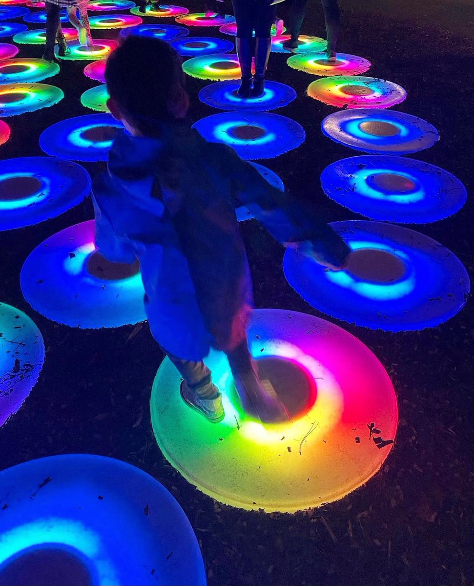 Liverpool_ONE's tweet photo. 🌌There is just one more day left to enjoy this year’s #RiverofLight installations.

Join us this weekend for one more night of ‘Wave’ &amp; ‘Pool’ situated right here in #LiverpoolONE as you follow the 12 #RhythmofLight installations across the #waterfront.⁠ https://t.co/V9OWAhsTrI