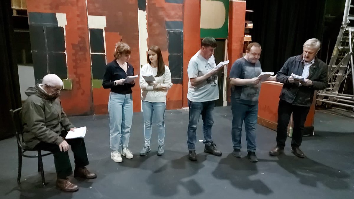 It’s a Wonderful Life tickets on sale NOW! ❄️🔔😇
ticketsource.co.uk/playhouse2 #theatre #christmas #ItsAWonderfulLife #angel #rehearsal