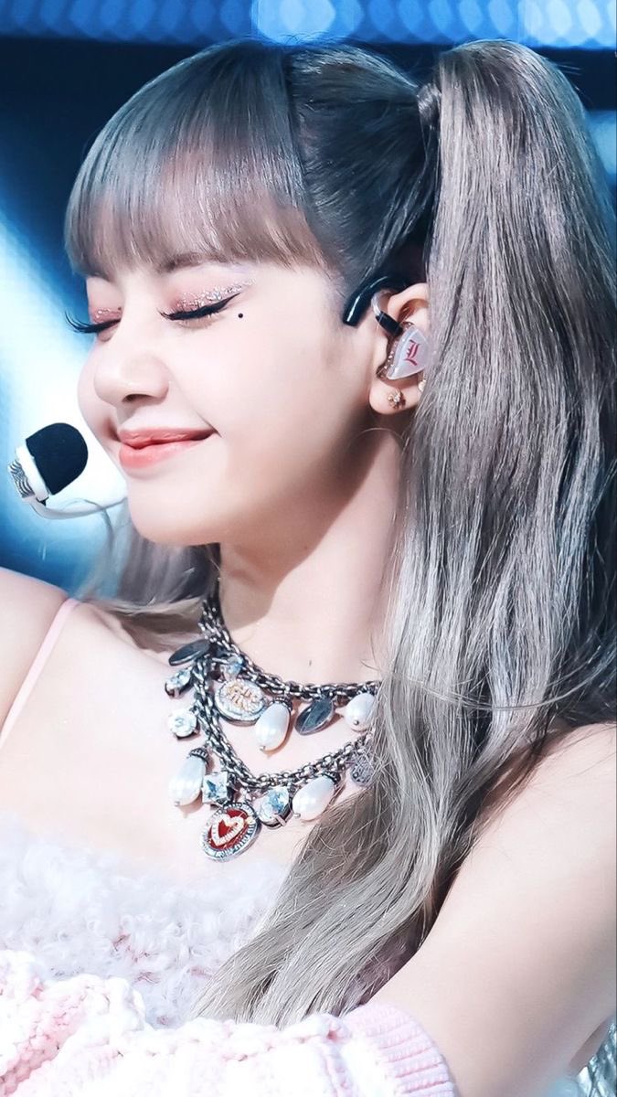 BPINKLATINO's tweet photo. I vote #lisa for #MAMAVOTE https://t.co/qkmFhpHWL0