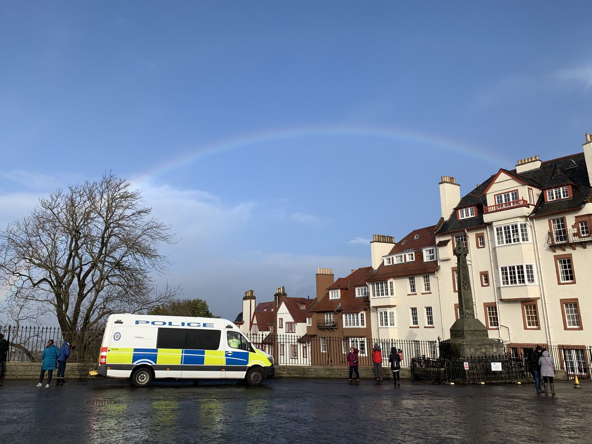 JarreMorris's tweet photo. Edinburgh and Johannesburg- rainbows all over the world today 🌈 https://t.co/DN7hTDwyYu