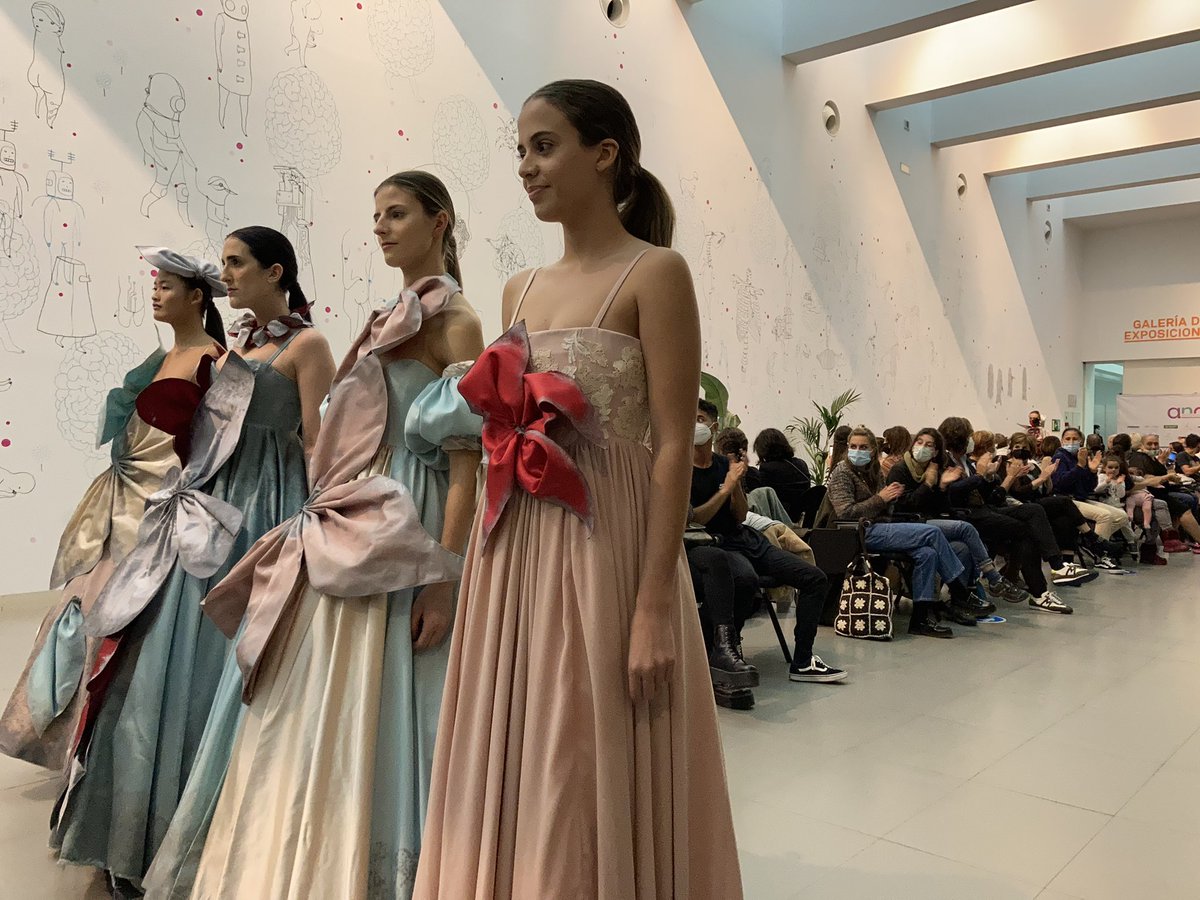 Tarde disfrutando de la creatividad de 5 grandes diseñadoras asturianas en XV Certamen de Jóvenes Diseñadores del Principado de Asturias, enhorabuena a la ganadora Olaya de Palos y su colección de princesas que rompen roles de género y a <a href="/AdymoAsturias/">Adymo Asturias</a>  por la gran organización