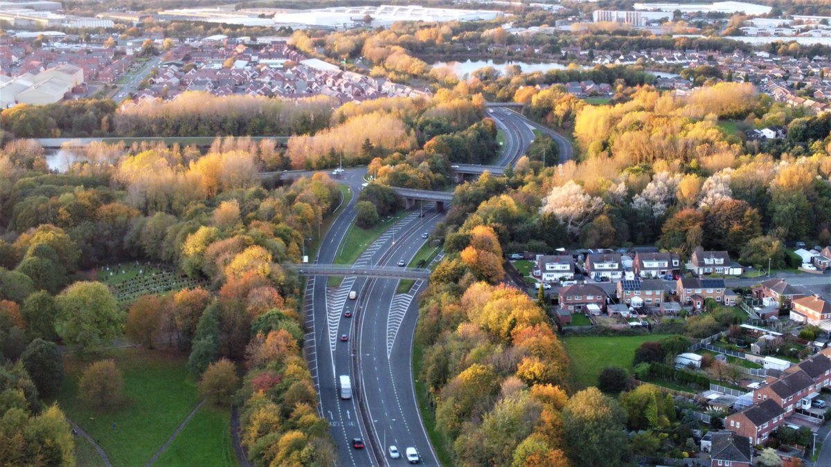telfordultimate's tweet photo. Not had the drone up in a while, But with the #Cockshutt and #Middlepool within flying distance of my back garden, Time to take a quick flight
Amazing colours
#Telfordultimateguide https://t.co/rvVQloNYg8
