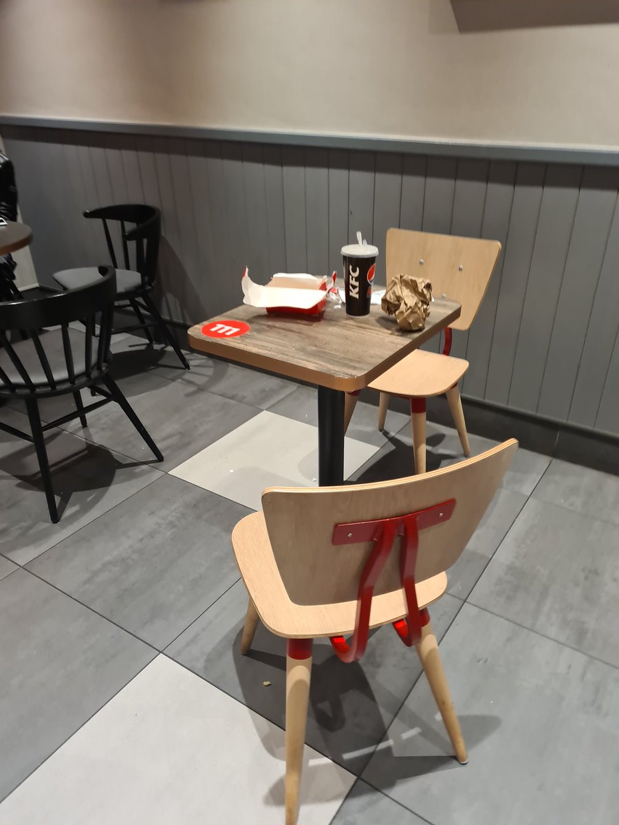 Chanacy's tweet image. This is KFC Century retail Park. Shocking @kfc appalling would not recommend. Service poor and restaurant filthy