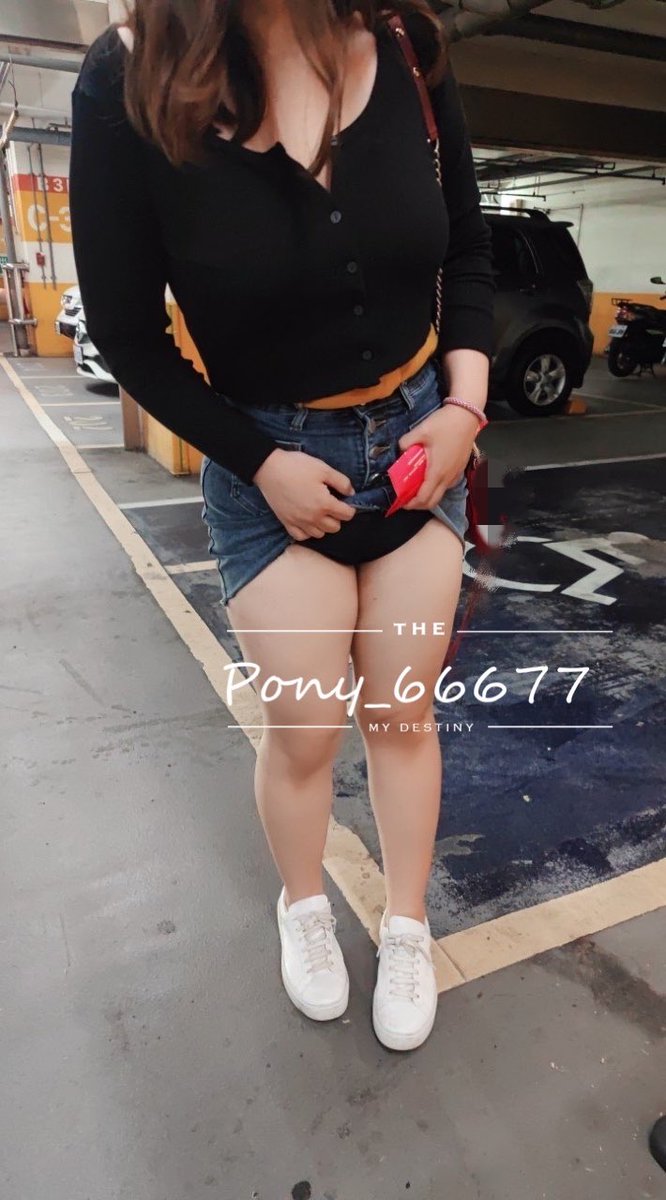 第一次在停車場做壞事哈吱嘎吸🙈🙈🙈
雖然照片裡沒拍到
但當時我旁邊好像有車經過啊啊啊！
不曉得有沒有被路人看到⁄(⁄ ⁄ ⁄ω⁄ ⁄ ⁄)⁄ https://t.co/K6CwoQuqi9