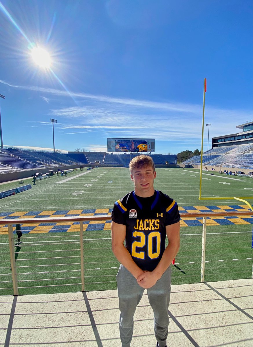 BrendenBegeman's tweet photo. Had a great visit at SDSU today! Thanks @Coach_Spencer11 for the invite! #GoJacks @GoJacksFB https://t.co/BaL0iNsZkb