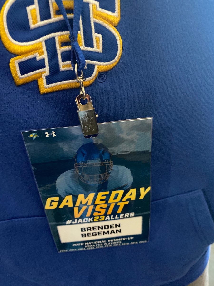 BrendenBegeman's tweet photo. Had a great visit at SDSU today! Thanks @Coach_Spencer11 for the invite! #GoJacks @GoJacksFB https://t.co/BaL0iNsZkb