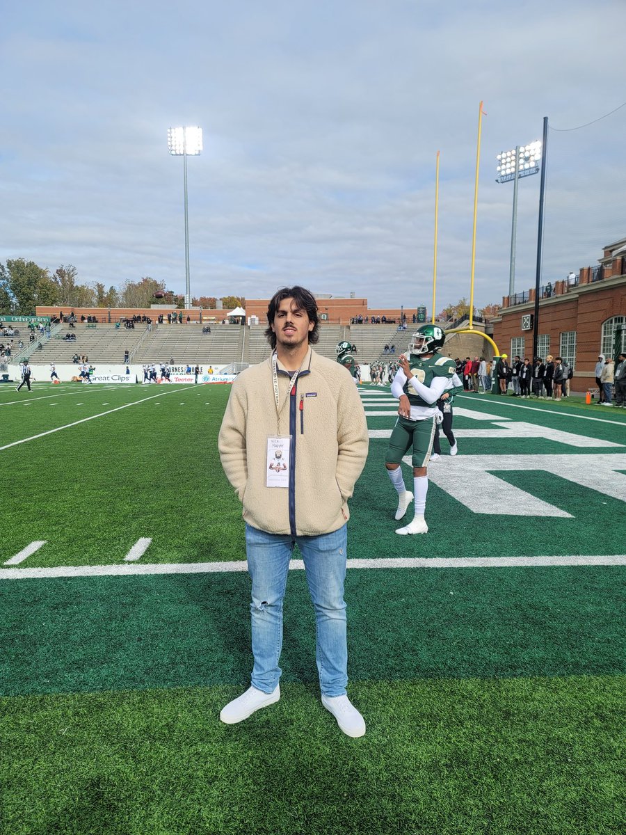kbbacon's tweet photo. I want to thank @unccharlotte @CharlotteFTBL for inviting us up to campus to watch the game today.  It was also great to see 2 former Ragsdale Flying Tigers playing ball today.  @Tregoode1 @DejanRasuo @NickMagyar2 @JaguarAD2 @ohs_jaguars @CoachJonesOHS @CoachBoykin #DaNetwork https://t.co/73W75TyUwf