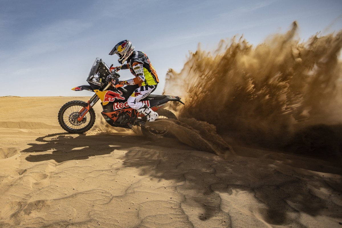 DakarRoadbook's tweet photo. Matthias Walkner se lleva el prólogo del Abu Dhabi Desert Challenge https://t.co/UFBiBTpwVm #ADDC2021 #AbuDhabiDesertChallenge https://t.co/aIJx4Q9y7v