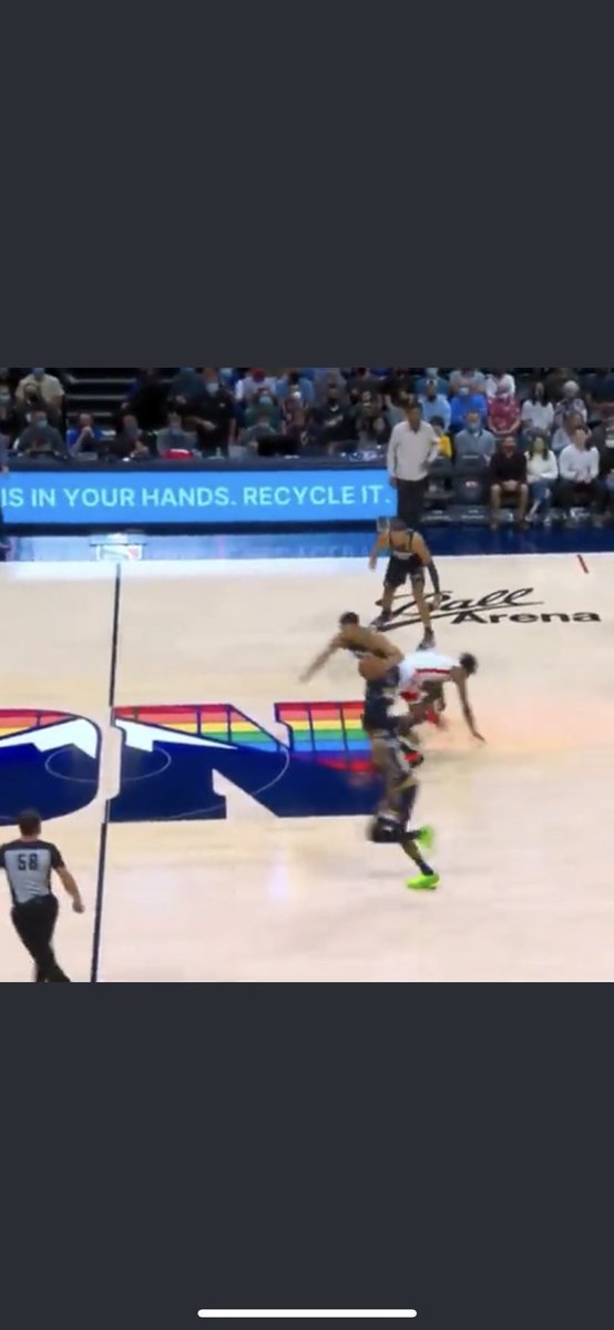 HipHopeAlive's tweet photo. @Danlawrence21 @AJRochon22 @papi_petty @SportsCenter Major cap alert. Morris is pointing ahead, telling MPJ to pass it to Barton and Barton got both hands up like “I’m open”. Barton is so far ahead of MPJ when he gets the steal you can’t even see him on the screen https://t.co/7WglRtaALI
