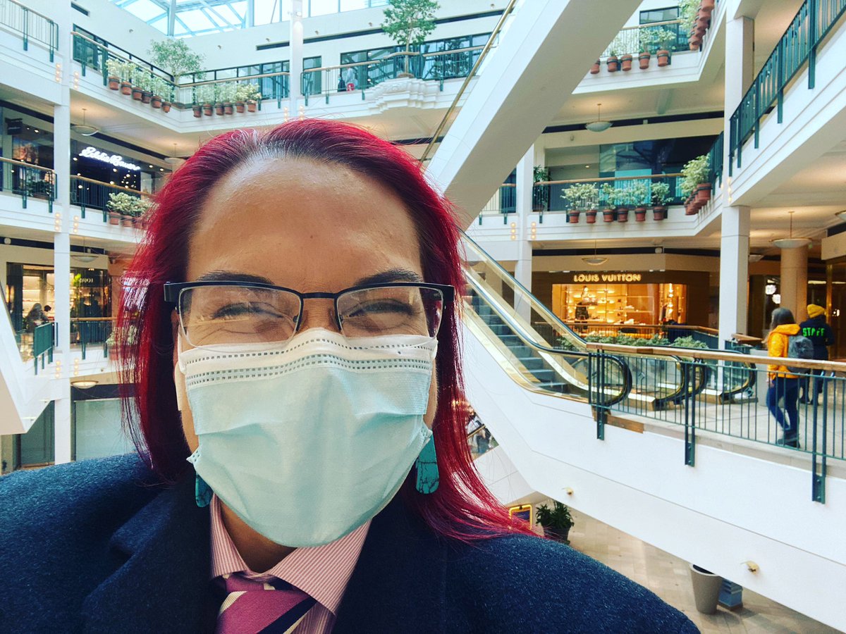 DreAbeita's tweet image. 11.6.21
#MallFun
#CallmeTrouble
Why does being at the mall always remind me of my Gammy? She knew every single person and their families and life stories and would proudly introduce me as her grandbaby. So I guess that’s why I always feel happy here.