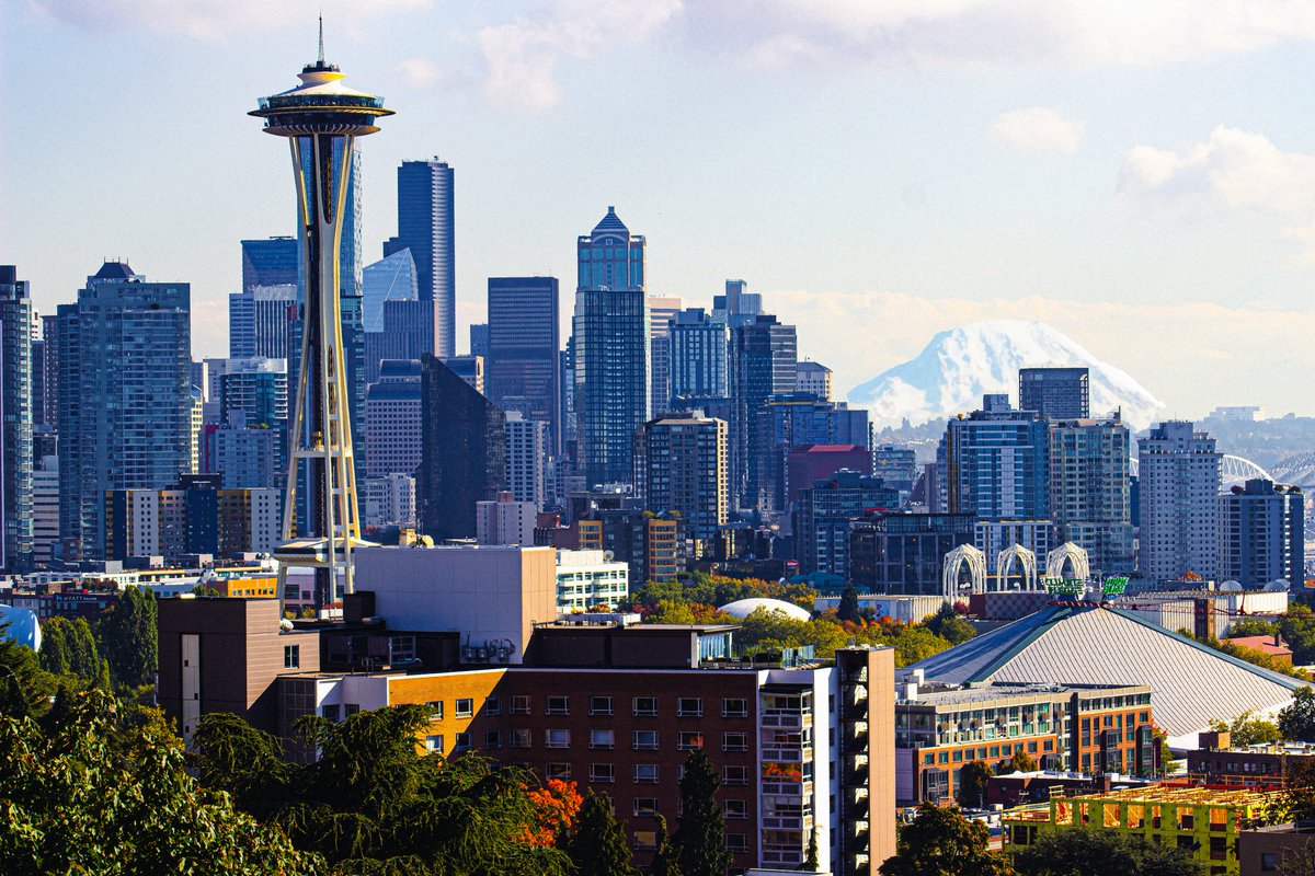 AudioRealmTX's tweet photo. I know I'm not on here much anymore. Feel free to follow me on my political page @WestforTX . But I thought y'all deserved to see some of my recent Portland/Seattle trip. https://t.co/gzstCmOF5R