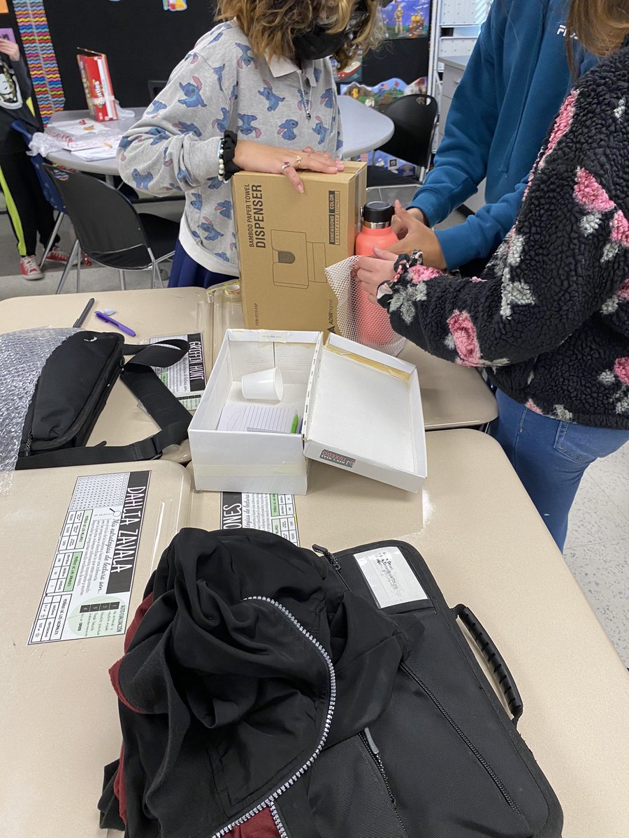 AdriC_5TWI's tweet photo. After defined STEM with Dr. Drizzle, we made prototypes of our own backpack designs #5thgradeTWI #stony126 #weare126 https://t.co/mlCkaPliSe