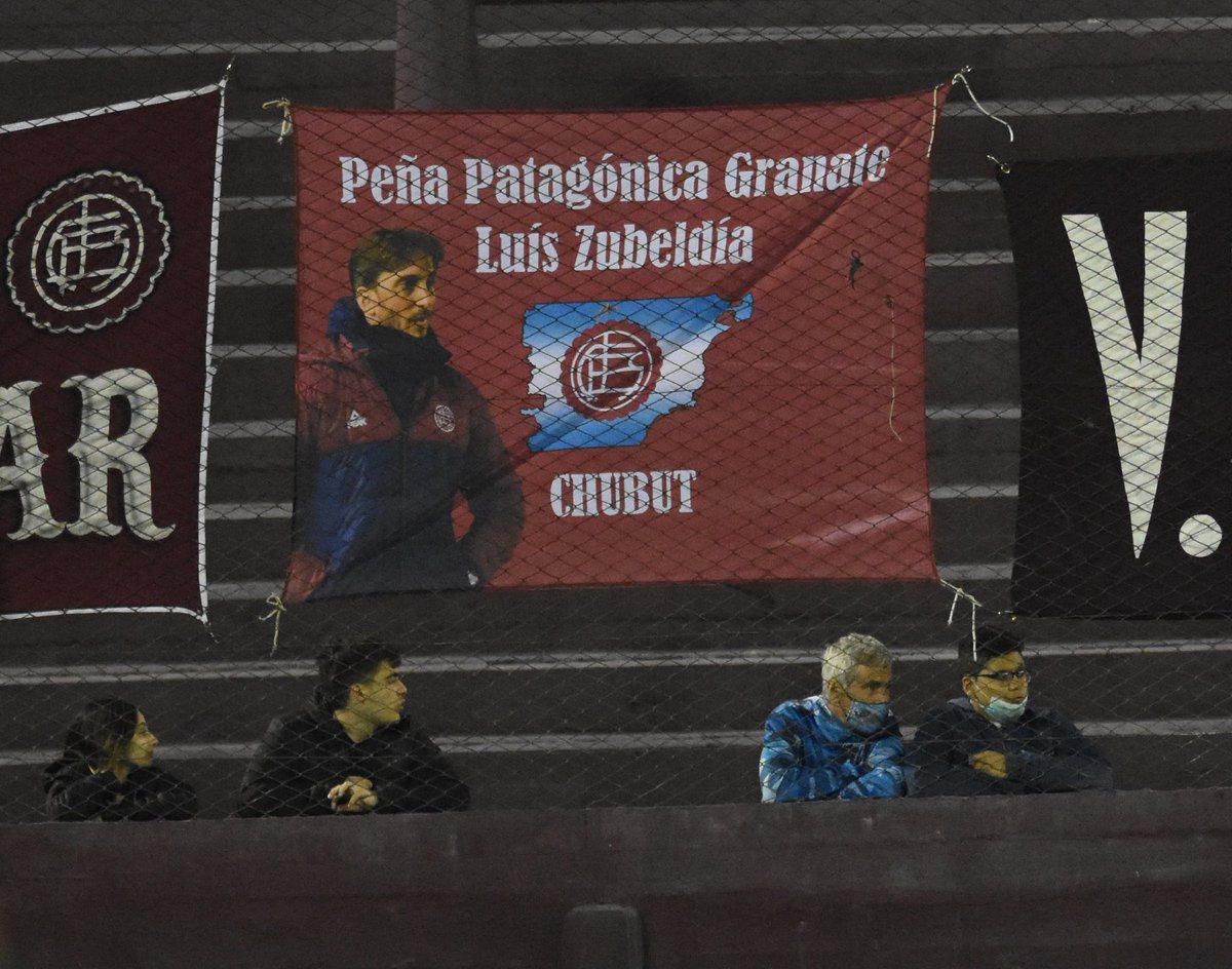 fortalezagrana's tweet photo. 🔍 BUSCATE: LANÚS 1-1 ESTUDIANTES

Como en cada partido de local, no te pierdas la #Fotogalería 📸🇱🇻 exclusiva de FG con todo el color y las mejores postales de las tribunas en la igualdad contra el Pincha, vía @Pablovillanfoto 👏

👉 https://t.co/4WvuF7uW8l https://t.co/oAlSf5lyjg