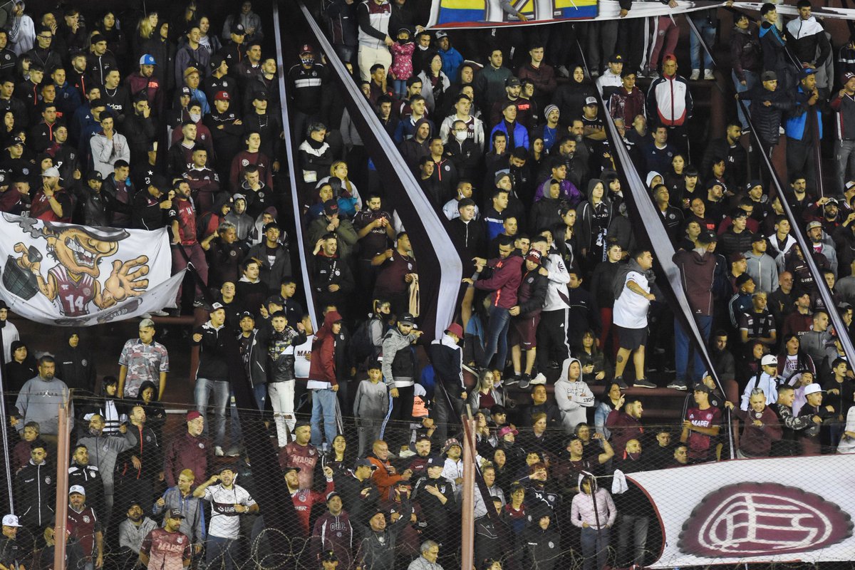 fortalezagrana's tweet photo. 🔍 BUSCATE: LANÚS 1-1 ESTUDIANTES

Como en cada partido de local, no te pierdas la #Fotogalería 📸🇱🇻 exclusiva de FG con todo el color y las mejores postales de las tribunas en la igualdad contra el Pincha, vía @Pablovillanfoto 👏

👉 https://t.co/4WvuF7uW8l https://t.co/oAlSf5lyjg