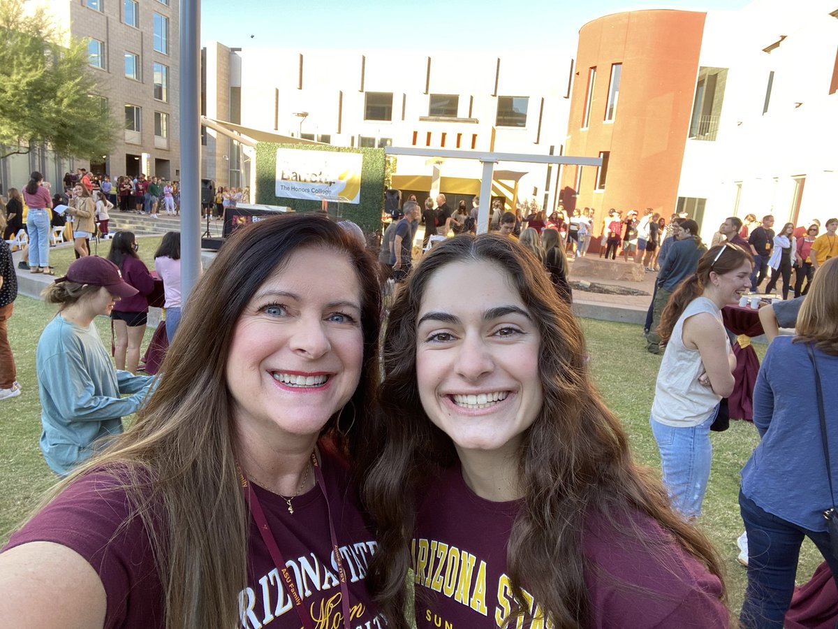 gmuccillo1's tweet photo. Having an amazing day with my Sundevil! @GoASUFam https://t.co/4ZiLWdSG5a