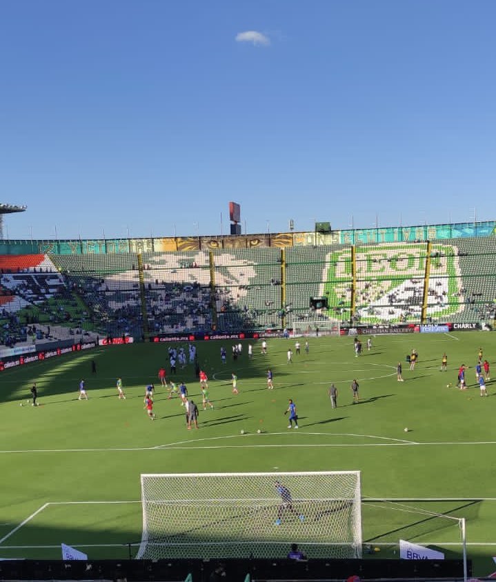 Los Rayos se juegan está tarde la vida en el “Grita México ‘21”. ⚡️

ALINEACIÓN: Malagón, Sandoval, Meza, Formiliano, Quintana, González, Medina, González, Zendejas, Salas y Aguirre