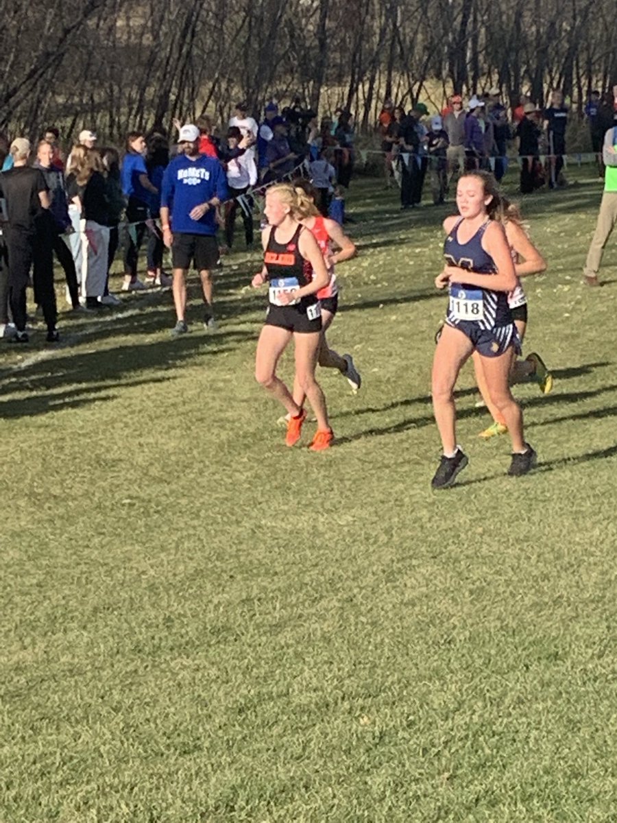 BDuffrin's tweet image. More State XC action. Great running, Zephyrs! ⁦@MahtomediPride⁩
