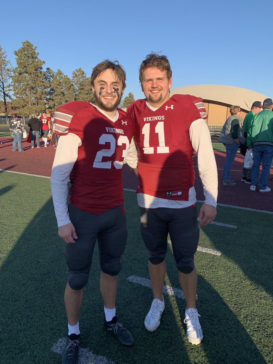 GO VCSU!!! 33-7 BIG TIME WIN!!
#CLAWDAWGS <a href="/Aruss2020/">Anthony Russell</a> <a href="/HarbertsNick/">Nick Harberts</a>