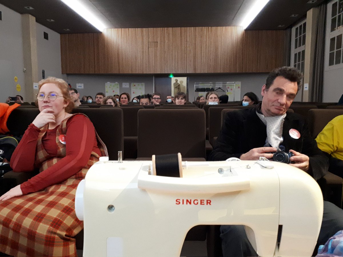 The Tea Company (@theteacompanymx) on Twitter photo ✂️ L'importance de la machine à coudre Singer sur la scène de l'auditorium de l'Hôtel des Sociétés Savantes lors des présentations <a href="/MuseomixNdie/">Museomix Normandie</a> à Rouen. Coudre et découdre des idées durant 3 jours aux musées Beauvoisine !
instagram.com/AchilleEnLive/
#WeAreMuseomix #Peoplemakemuseum ✂️ L'importance de la machine à coudre Singer sur la scène de l'auditorium de l'Hôtel des Sociétés Savantes lors des présentations <a href="/MuseomixNdie/">Museomix Normandie</a> à Rouen. Coudre et découdre des idées durant 3 jours aux musées Beauvoisine !
instagram.com/AchilleEnLive/
#WeAreMuseomix #Peoplemakemuseum