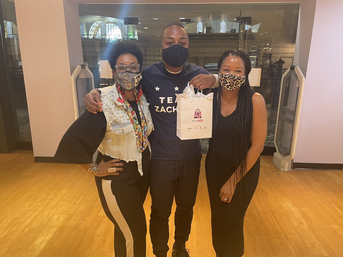 ZacharyforWard5's tweet photo. Today I supported Black women business owners for the launch of the #ShopHer woman-run incubator space at Union Station. Pictured here: Ward 5 business owners that I was proud to support. Small businesses, especially minority-owned businesses, are essential. Check them out! https://t.co/zd9iX1DnPJ