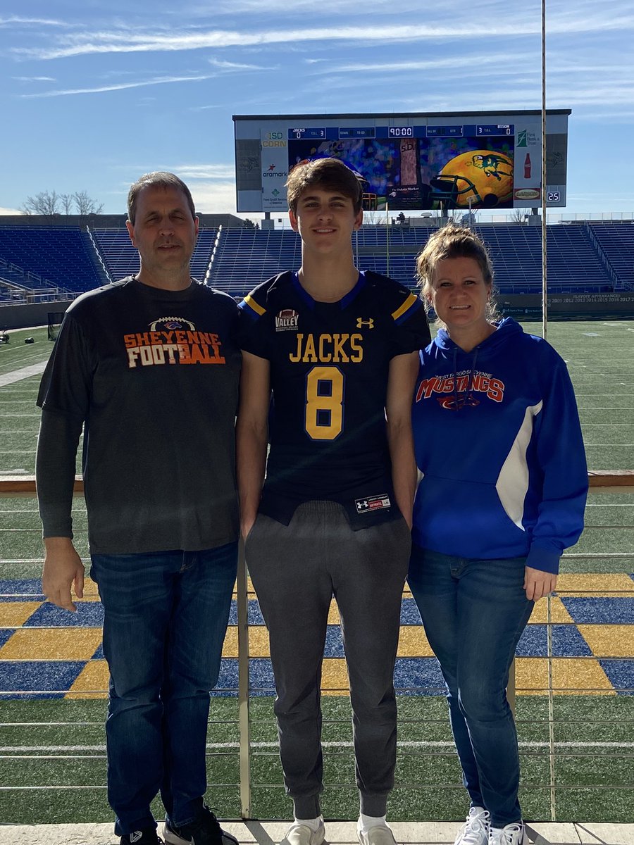 KarterMenz's tweet photo. Great game today! Thanks for having me @Coach_Spencer11 @GoJacksFB https://t.co/lQyRnpt6NP