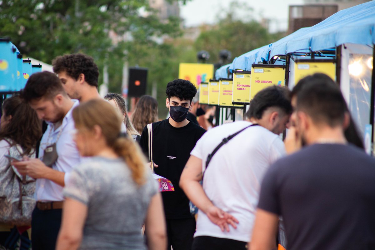 ferialibro_ba's tweet photo. Si este fin de semana estás en @elrecoleta @BellasArtesAR @museomalba #ExpoJoven #PlazaFrancia
Date una vuelta por #FELBA, Plaza Brasil, al lado de @DerechoUBA. Más de 60 editoriales, un programación genial #EspacioMoebia y más.
https://t.co/MGAugeJiNT https://t.co/q5TeFIvCcp