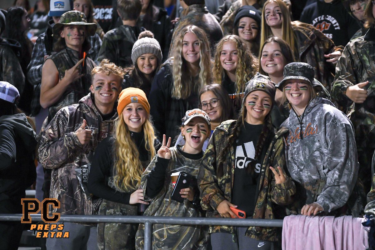 PCPrepsExtra's tweet photo. No doubt that @pcpiratenation is the best student section! @PCHSAthletics1 @_pcpirates @PlatteCountyR3 @PCHSHalls https://t.co/RPfrfqhsjo
