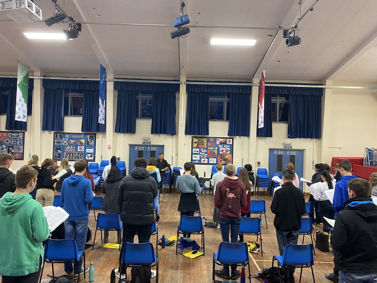 BYC_Maestros's tweet photo. Fantastic rehearsal with the brilliant @wjbdawes in preparation for our joint service with @SomervilleChoir in a couple of weeks. #whatsweetermusic @Chrisvhann @andrewmck_music @MarkBassett_1 @EmGFreeman @musicwithdan @BMaestros https://t.co/7VlL7u8SLl