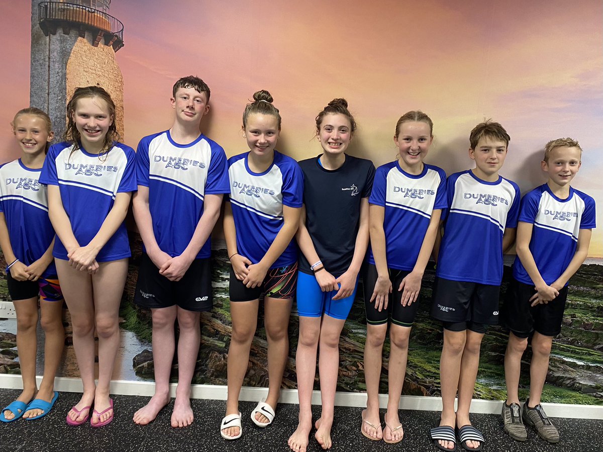 DumfriesASC's tweet photo. Today’s team of swimmers (minus Ava), small but perfectly formed 😊 Well done to you all, lots of great swims...I think their smiles say it all. Huge thanks to today’s coach, Ailsa😊  #team #teamdasc #smilingfromeartoear #backtocompetiton https://t.co/hV7mGWLNRC