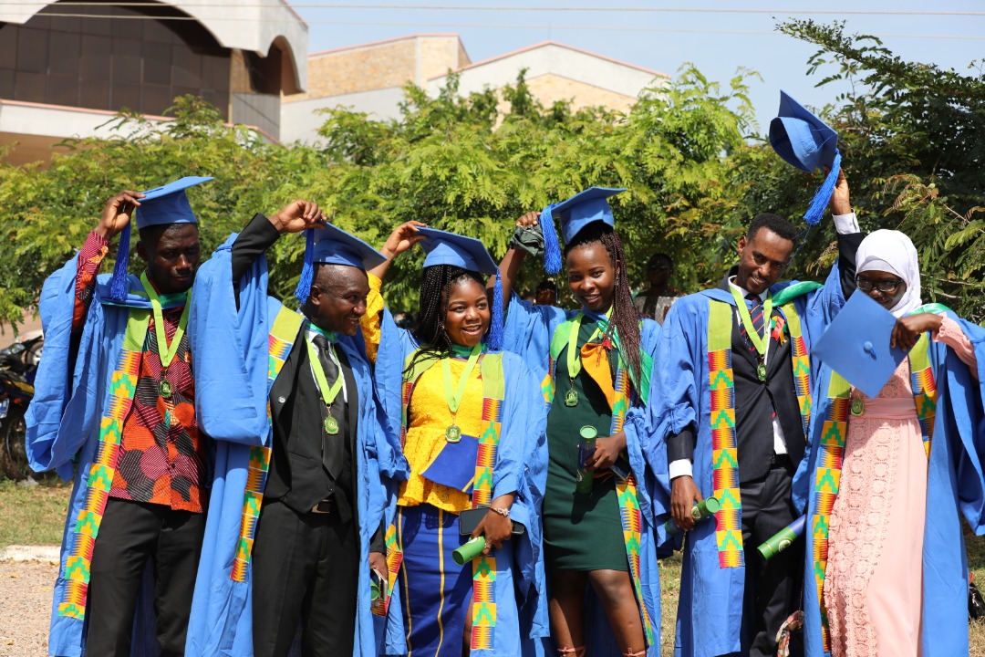 wacwisa's tweet photo. It started 2years ago @wacwisa @UDSGhana!6 students have completed Masters in Irrigation and Drainage Engineering! CONGRATS #WACWISAalumini 2021 https://t.co/iPeT6XCDhy