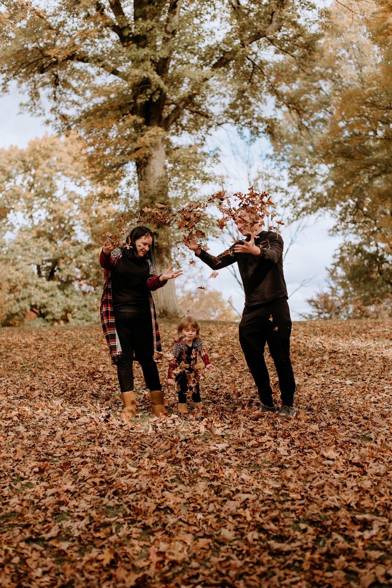 sarahgrape96's tweet photo. Fall pictures ✅ https://t.co/1q0vlAiBIc