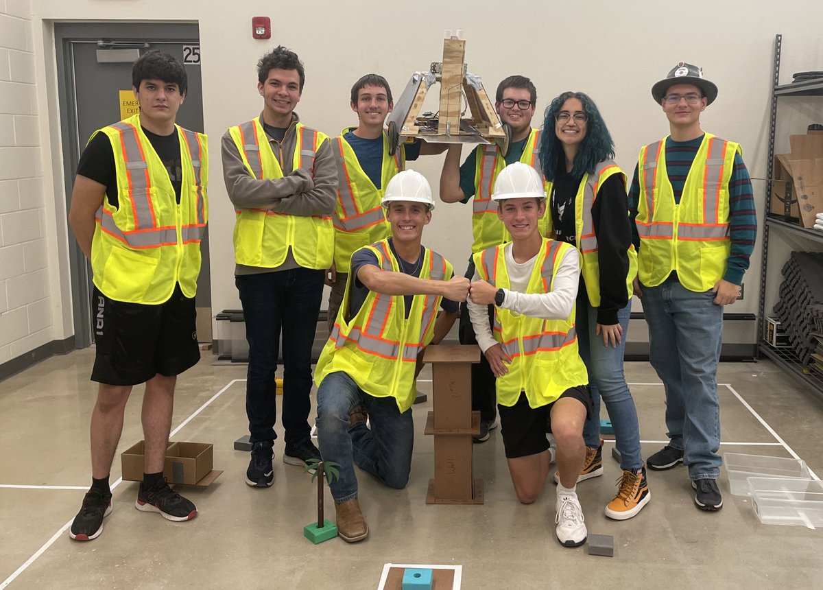 mhendrick_sa's tweet photo. Buff Robotics competed this morning in @BESTRobotics #SABEST virtual classroom competition. Excellent strategy change after first rounds of driving for great point increase! #DemoDaze @SamuelClemensHS @scucisd_cte https://t.co/uU36lMfXjX
