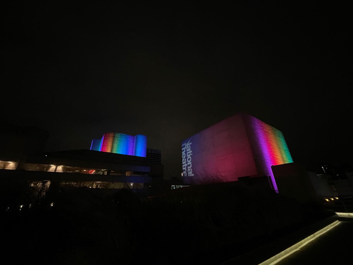 Blod_wen's tweet photo. Final performance of #TheNormalHeart 🏳️‍🌈
📷 @willfrosticles https://t.co/spMXZ3ROlE