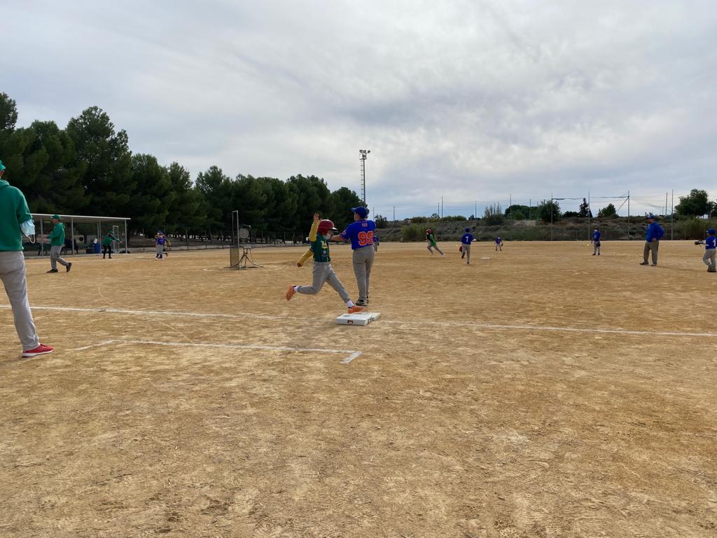 BeisbolMolina's tweet photo. PARTIDO AMISTOSO SUB-11:
Bonita mañana de béisbol en el Campo de Béisbol de La Torre Alta (Molina de Segura) entre los más pequeños de @cd_severoochoa y @BeisbolMolina Han disfrutado de lo lindo. ¡1,2,3 MOLINA!⚾ @AytMolinaSegura @DEPORTEYSALUD4 @RMolinadeportes @RFEBS #Beisbol https://t.co/vHao1jUY4C