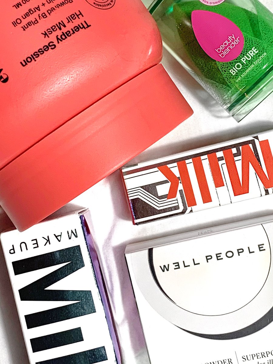 EvilQueenGlam's tweet photo. @W3LLPEOPLE @Influenster @milkmakeup @beautyblender @evahairnyc #CleanAndChicVoxBox #W3LLPEOPLE #MilkMakeup #BioPure #HairTherapySession #complimentary
 •I  received these products  for free! https://t.co/21hnu00NyC