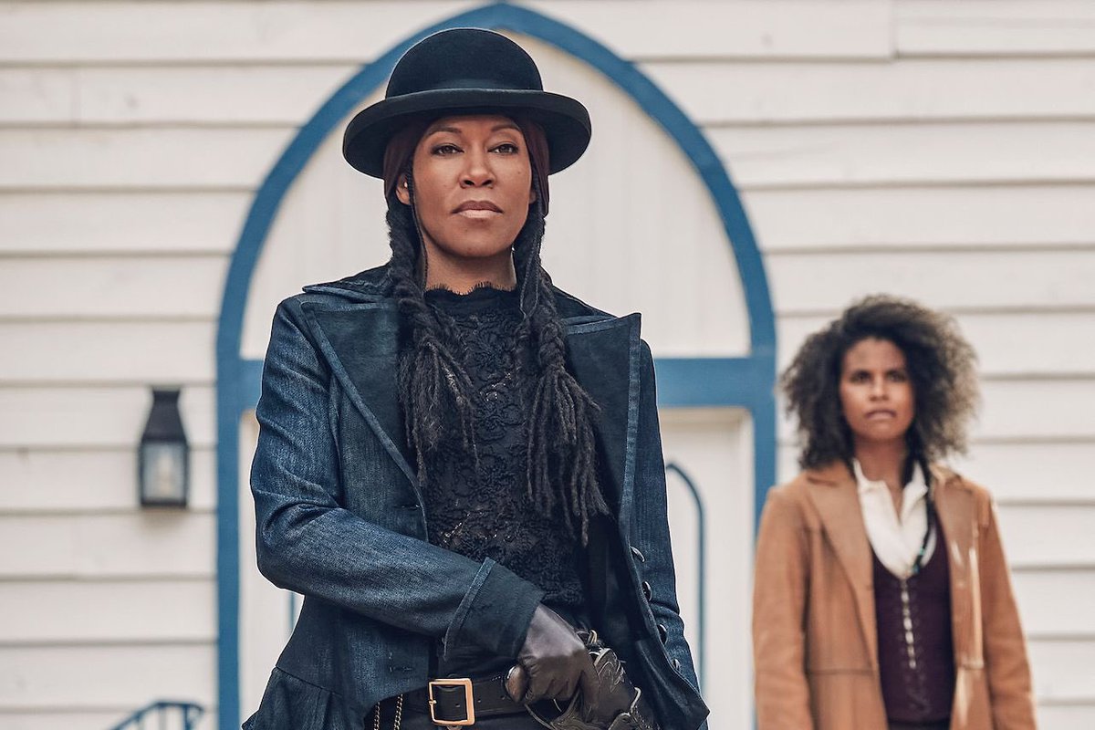 outtahere5675's tweet photo. The Harder They Fall is a masterpiece. Woooo! It was hard to decide who to root for but one thing will never change, this is a Regina King stan account. Always. Come on Treacherous Trudy. #TheHarderTheyFall https://t.co/rEvDbysaaZ