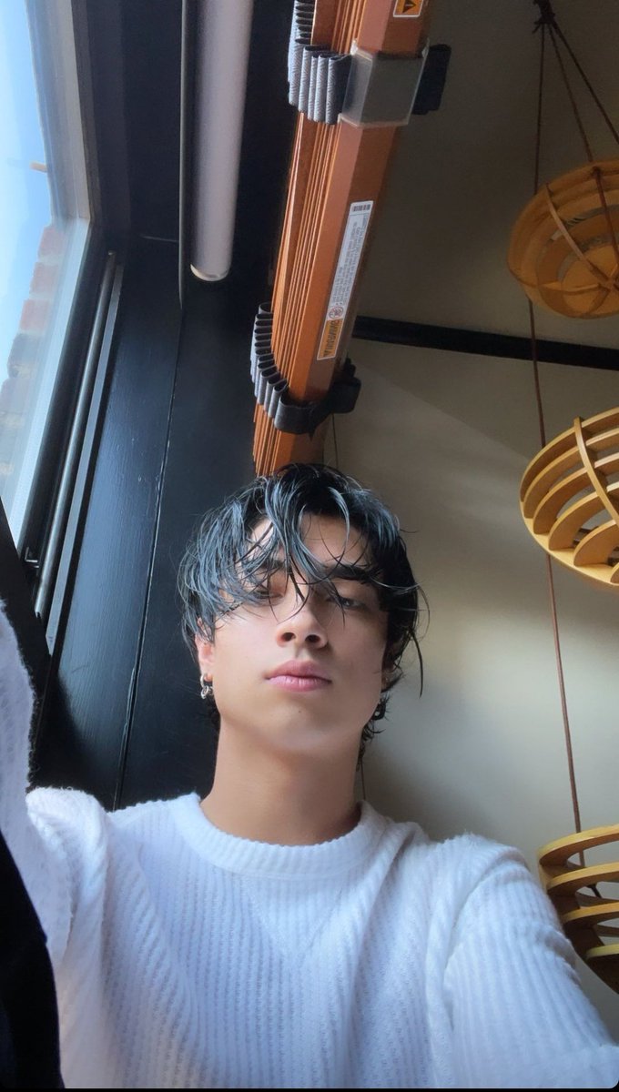 _IlyNSBs's tweet photo. Switching the position for you.

I'm addicted to this man 🤤🥲 https://t.co/argoqiddCV