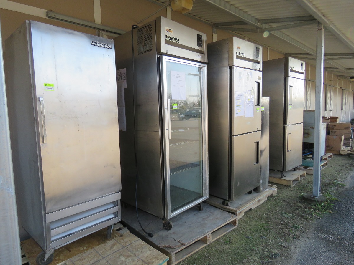 AuctionMasters's tweet image. Food Service, Banquet Equipment, Poker/Black Jack Tables, 2010 Hino Box Truck and more! View and bid now at bid.auctionmasters.com/ui/auctions/72…. Sale closes November 16th!