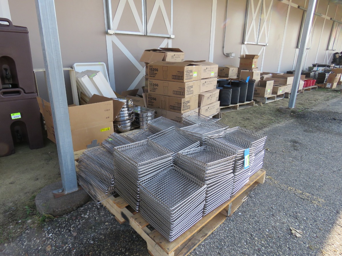 AuctionMasters's tweet image. Food Service, Banquet Equipment, Poker/Black Jack Tables, 2010 Hino Box Truck and more! View and bid now at bid.auctionmasters.com/ui/auctions/72…. Sale closes November 16th!