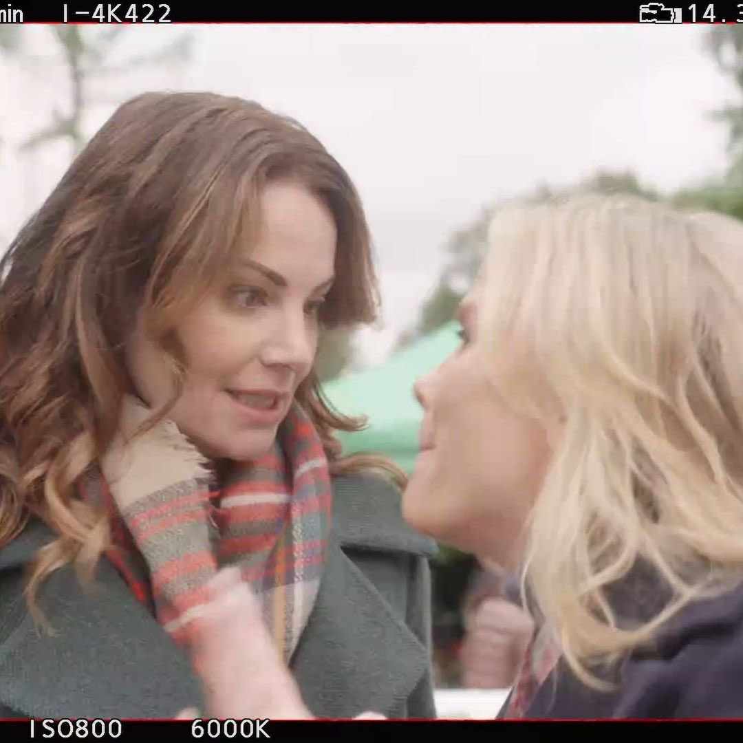 dailydurance's tweet photo. Erica Durance via Instagram (November 2021) https://t.co/7gzNc3mazz