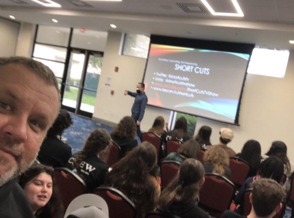 Short Cuts tweet media