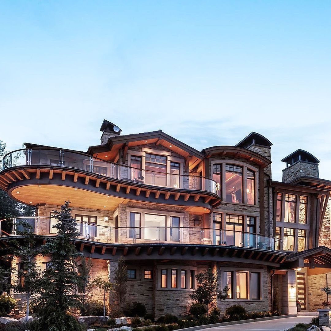 It's amazing to see what the Real Estate market brings on a global market. Here's my top pick for this week

What do you think of this artistic and luxurious design?

📷 Instagram of @billionairehouse
© All rights reserved to the respective copyright owners.