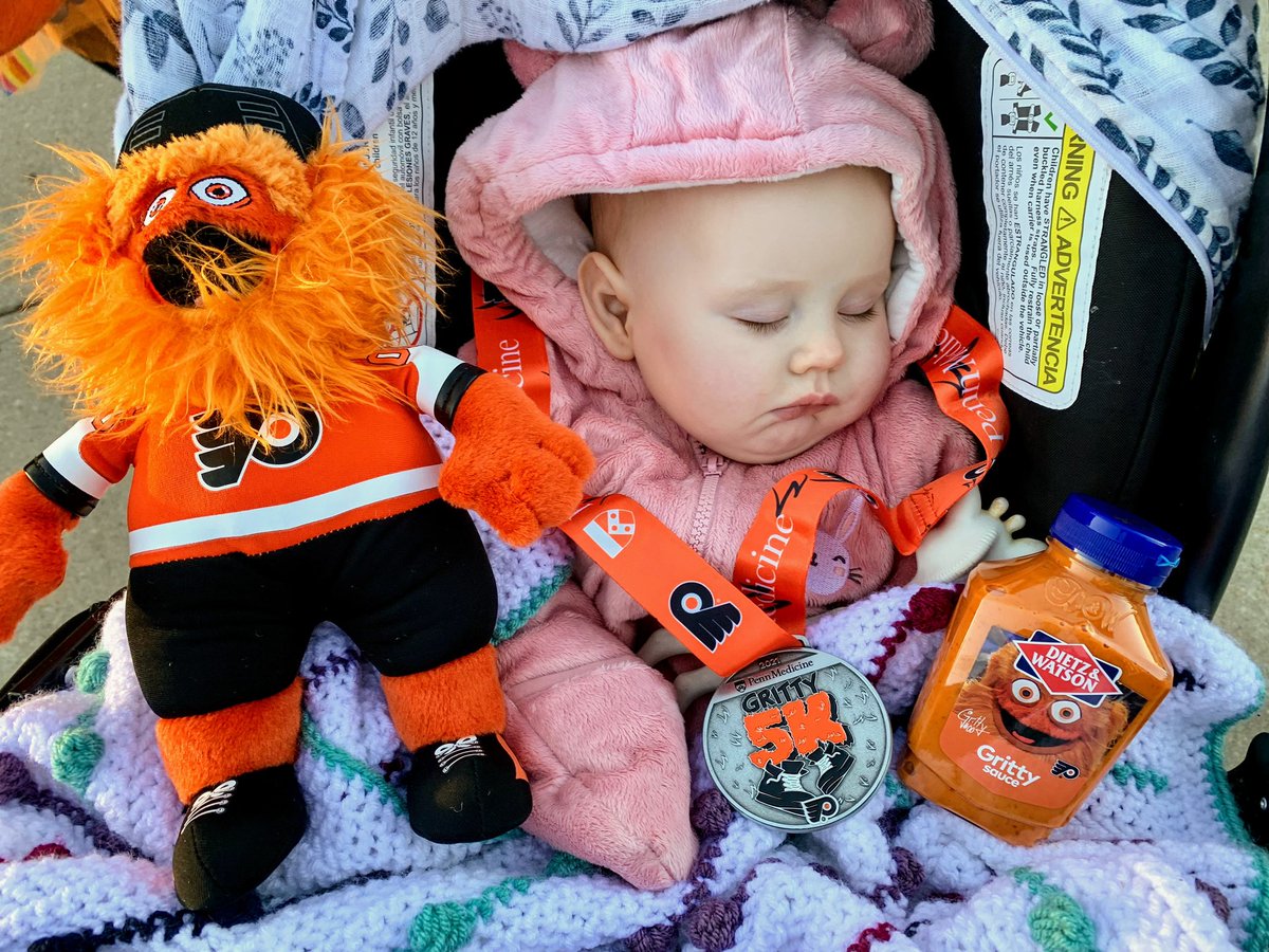 mekd's tweet photo. Ella B’s first 5K was furry, frosty, and FUN! #Gritty5K https://t.co/jmZK5ARhsM