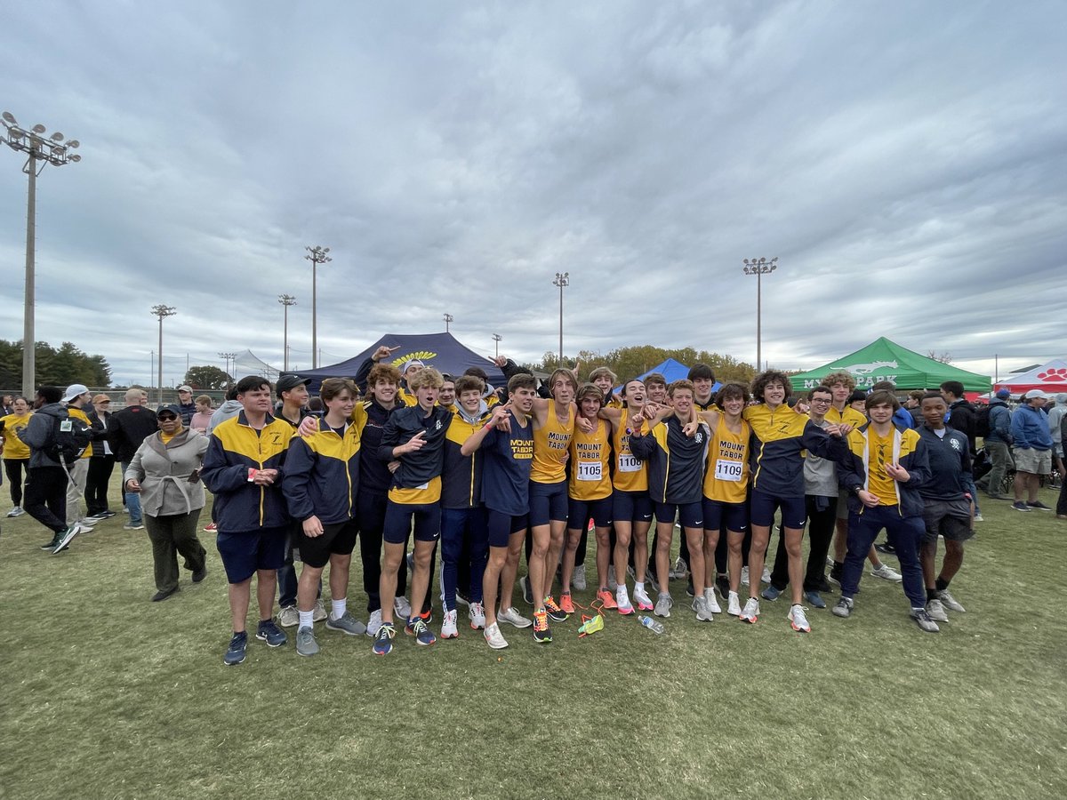 Coach_Crom's tweet photo. Today was a good day 🏆 #AsOne https://t.co/Ns46MznkZK