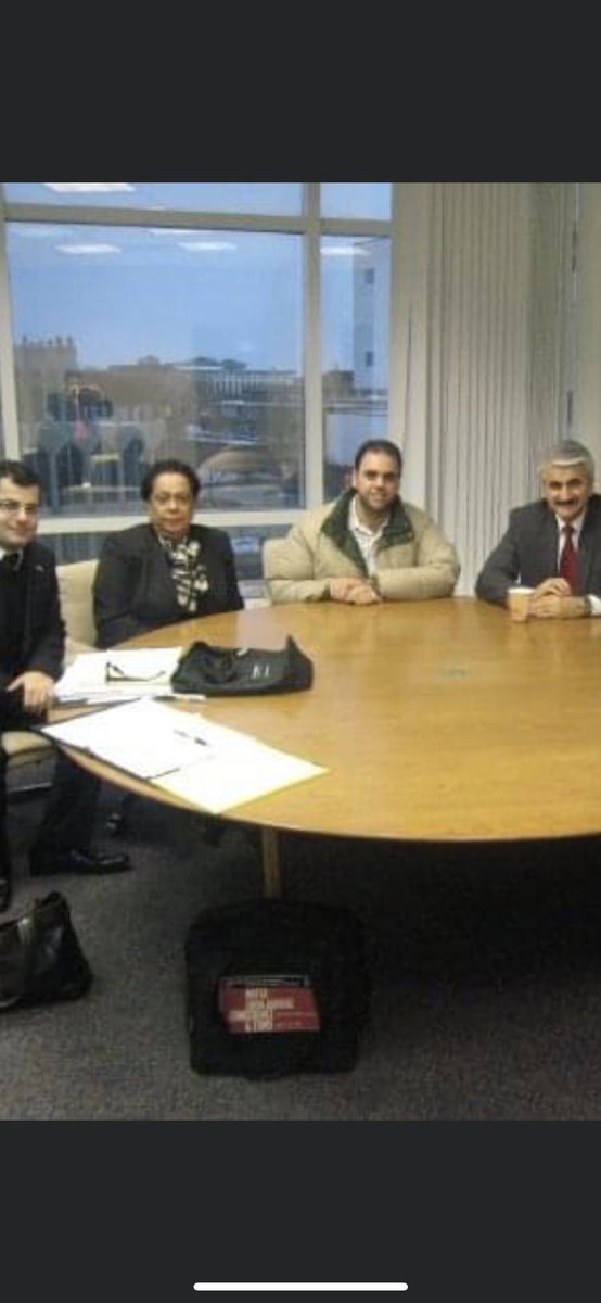 المنا خبر رحيل البروفسور حسن نصرالله مستشار المكتب الثقافي في واشنطن ٢٠٠٦-٢٠٠٩
وعميد كلية العلوم الصحية سابقا في التطبيقي

شاءت الاقدار ان يكون سنة تعيينه في واشنطن هي السنة الاكثر ابتعاثا للطلبة فكان نعم المرشد والاب 

وكذلك قاد اول تعاقد لطلبة الكويت لدراسة الطب في جامعات 🇺🇸