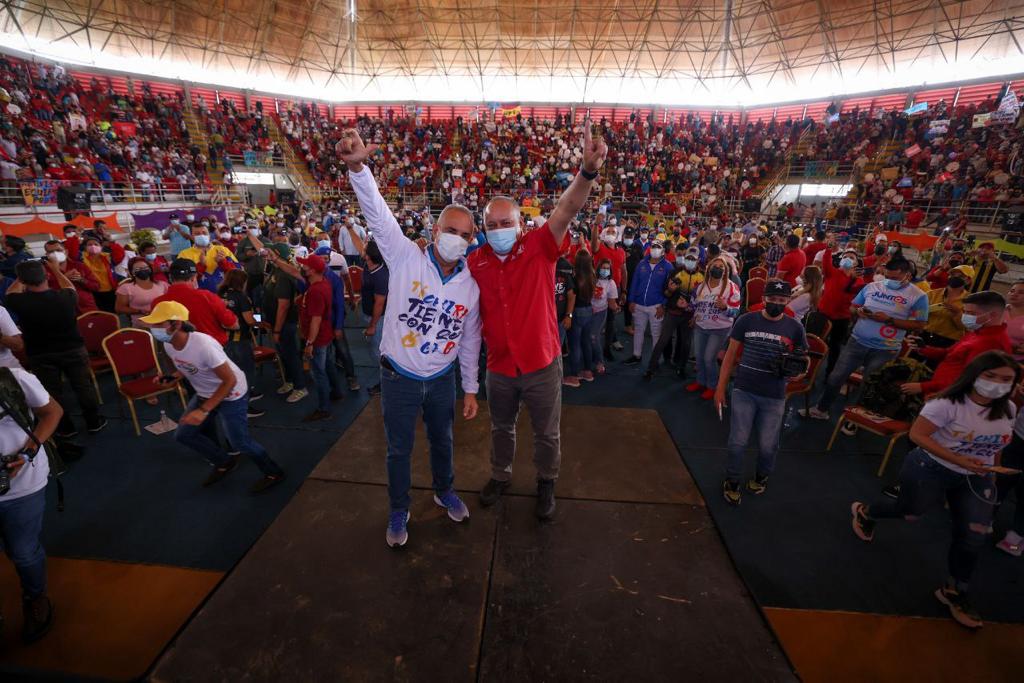 Freddy Bernal: El pueblo del Táchira cuenta conmigo para lograr grandes cambios bit.ly/305eQhN 

<a href="/dcabellor/">Diosdado Cabello R</a>
<a href="/FreddyBernal/">Freddy Bernal</a>
#TáchiraTieneConQué