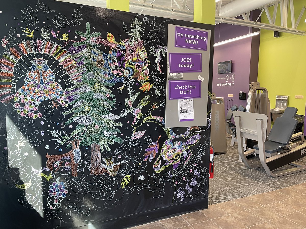 stevemckinnis's tweet photo. Saturday so far…
🎨
new #anytimefitness #mural part #christmas part #thanksgiving mashup - no idea who did the original. Dot… dot… dot.
#moretocome
#drawing #liquidchalk #freehand https://t.co/V4ZfmJU0q6